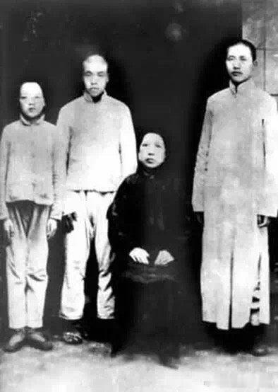 【毛泽东：为母亲写下一生中最长的诗作】《祭母文》毛泽东虽是一个