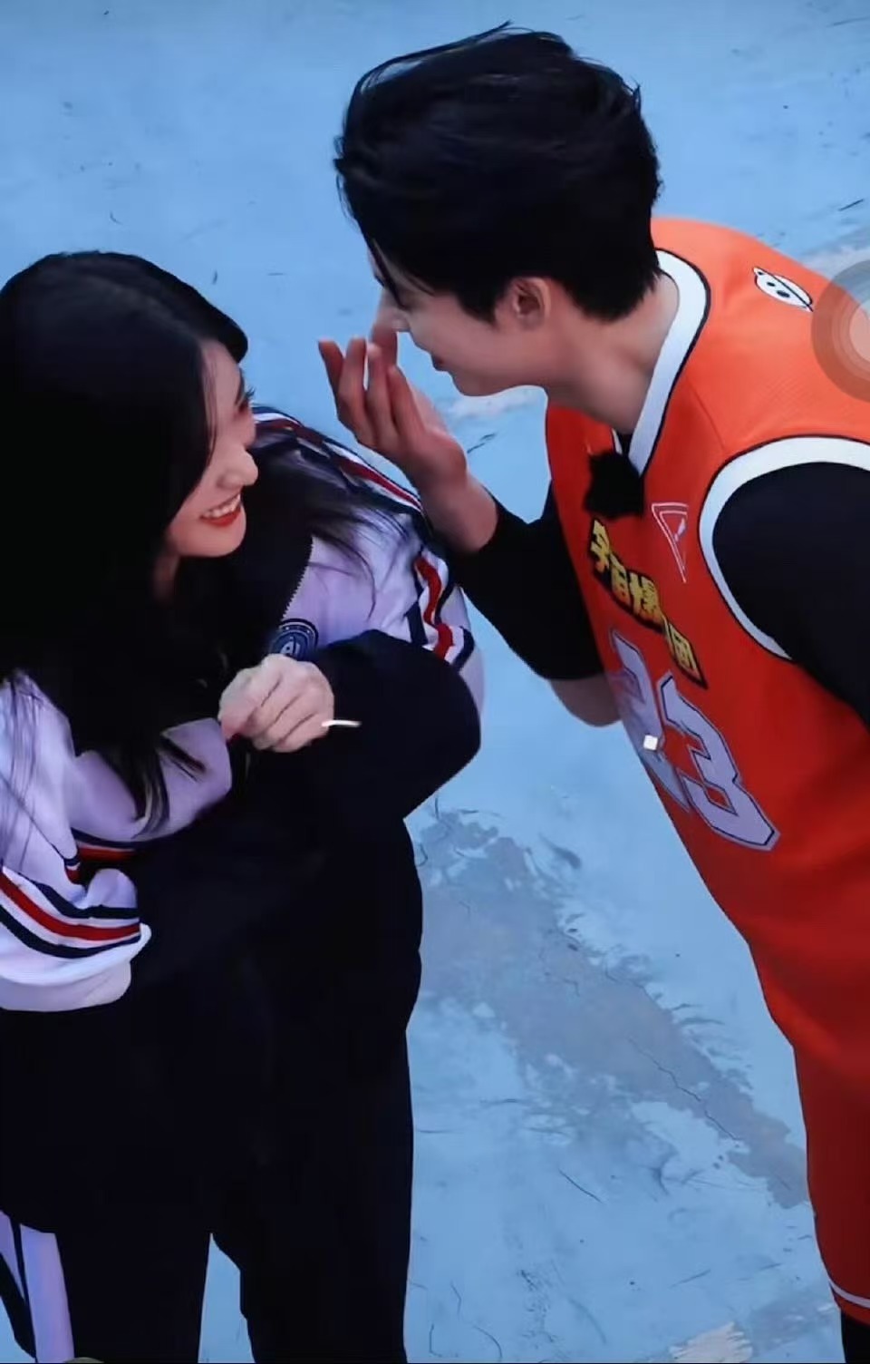 王鹤棣沈月友谊王鹤棣沈月又合体了王鹤棣沈月友谊，谁懂王鹤棣新综月月飞行的含金量啊