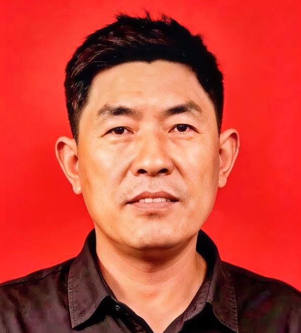 “砍！”青岛船长一声吼，挥刀斩断十几万渔网！全船人都傻了，他却开着木船扎进了冰海