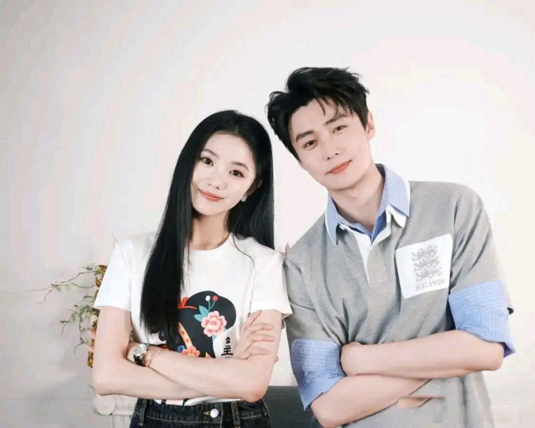 门当户对：有形门第之限，无形灵魂之契·默斋主人原创哲理抒情散文戏台之上红毯铺展，