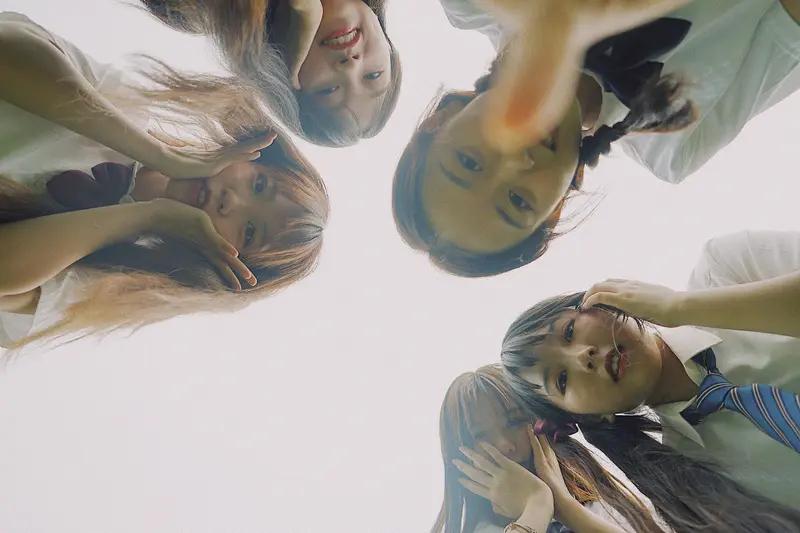 学生之间的圈子，早已悄悄按成绩分层慢慢发现，学生之间早就有了清晰的圈子划分，