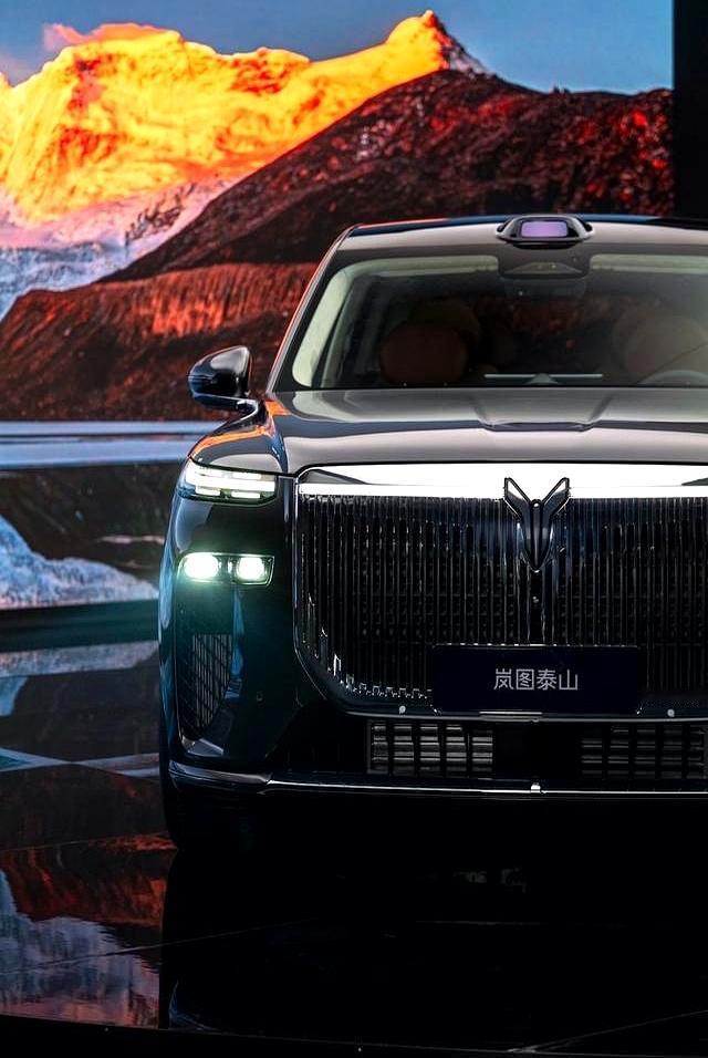 大六座旗舰SUV！不是因为面子！岚图泰山！我如果买岚图泰山，不是因为面子，