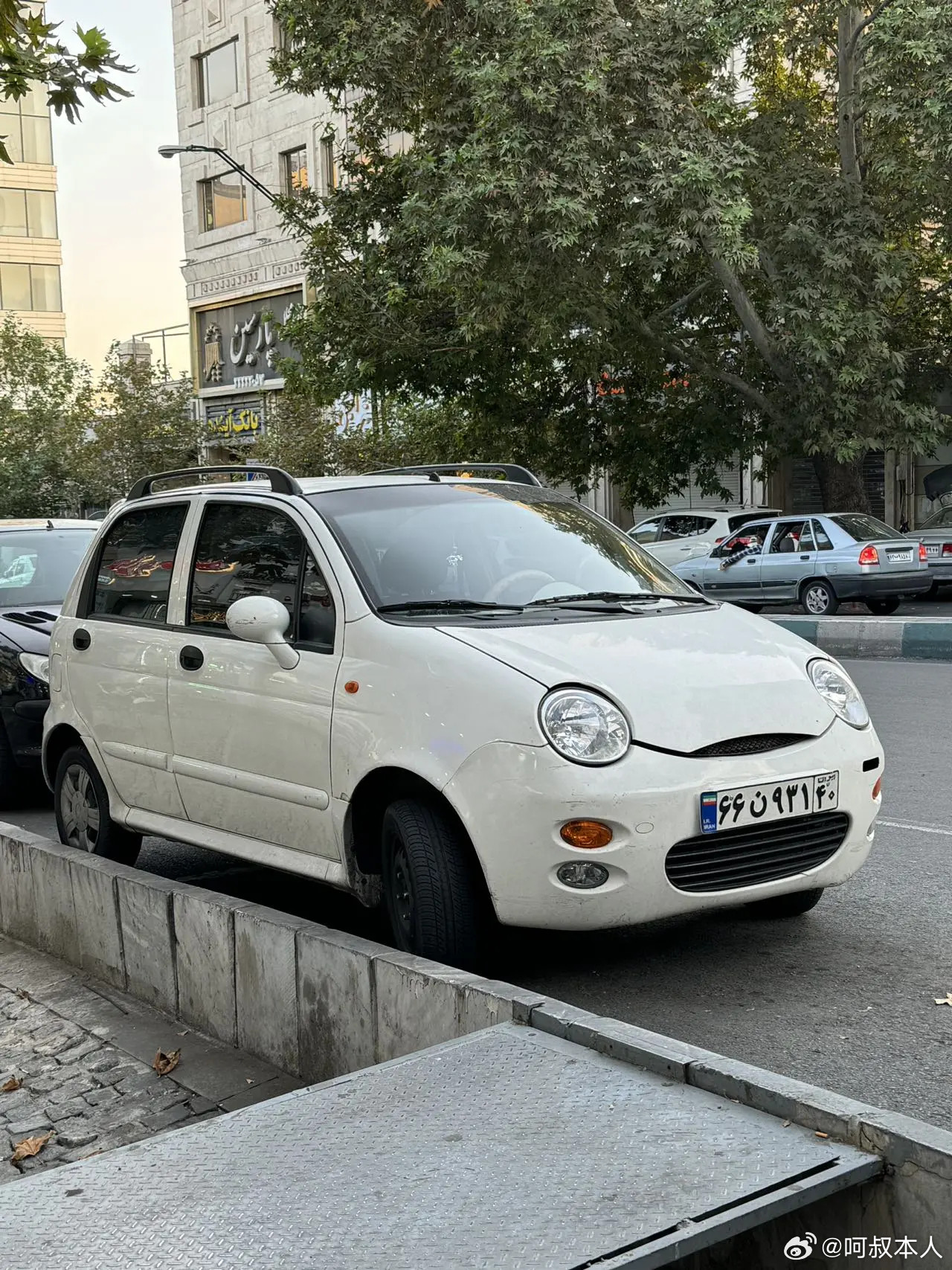 朗子街头中国车的比例很高，因为中国是伊朗第一大外资汽车来源国，奇瑞是当地第一大