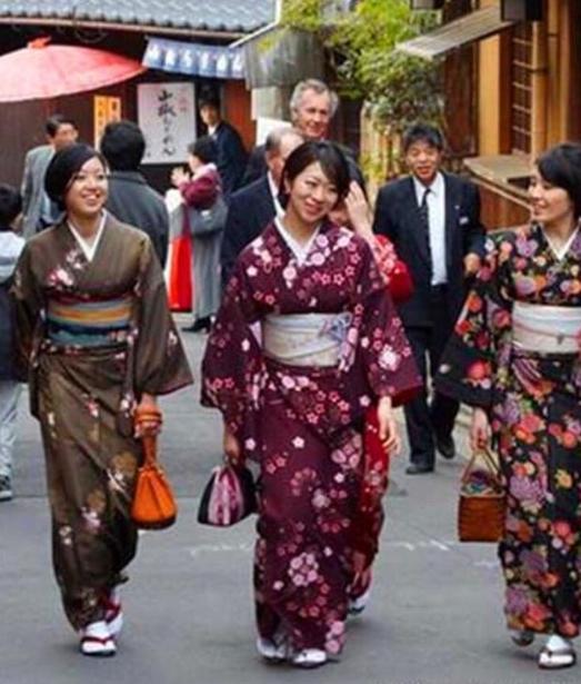 87万中国人定居日本，是当地最大的外籍群体。但一个从东京回国的朋友说了句大实话：