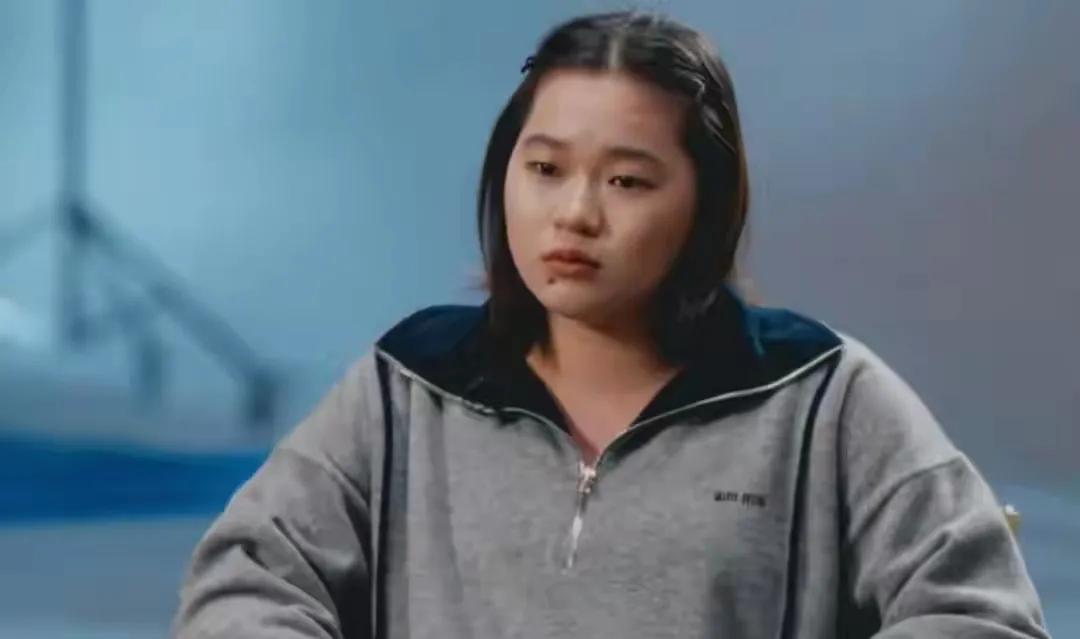 19岁全红婵含泪倾诉：每天只吃一顿，体重还是失控！曾想退役，害怕体重秤奥运冠