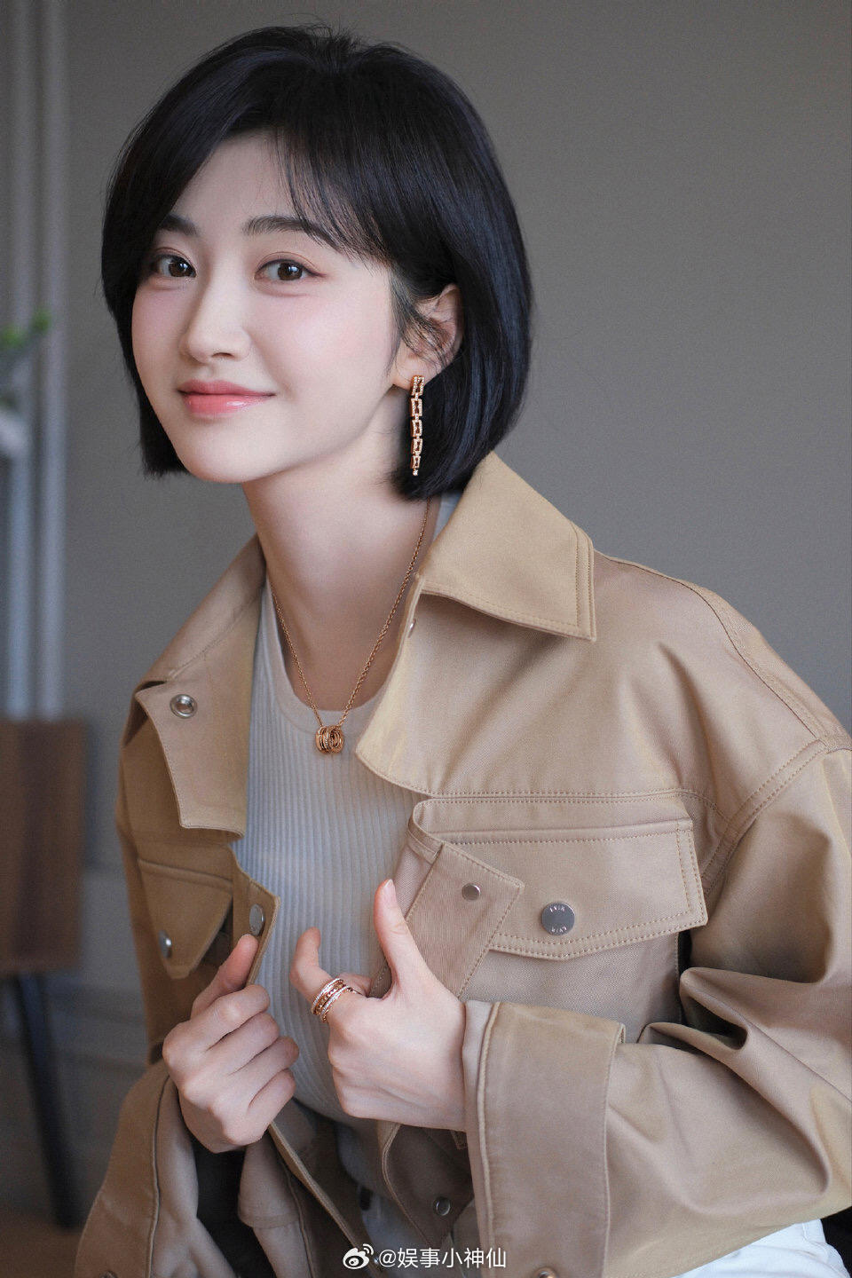 疑似景甜代孕协议曝光一个网友自称收到知情人提供的某海外代孕机构协议，里面提到了景