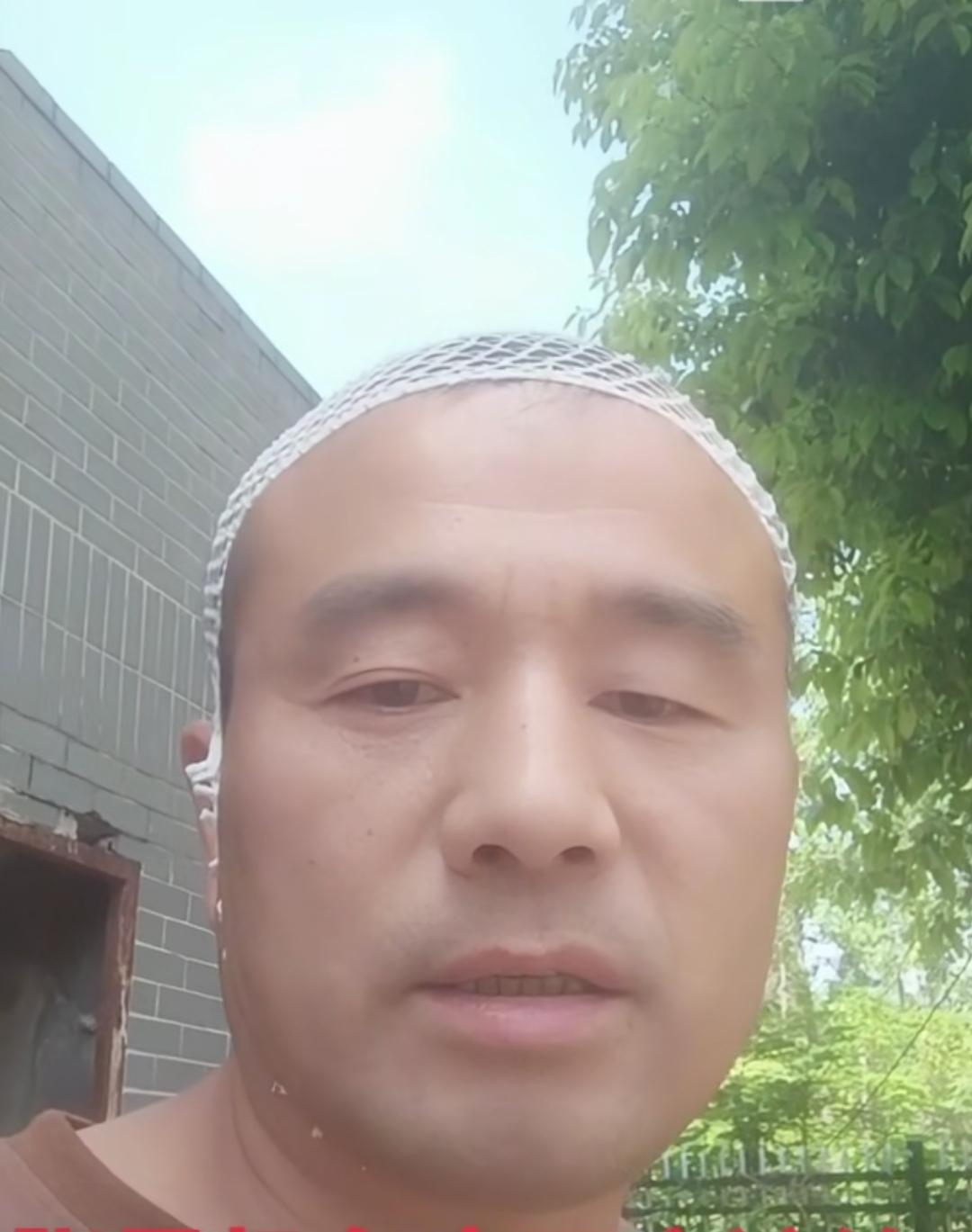 他找张雪报销医药费这位搬家拉货的张师傅隔空喊话张雪：张雪机车的董事长张雪，我