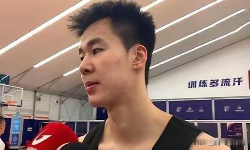 郭昊文上进心十足！有媒体人透露:春节放假期间，因无缘国家队集训大名单的郭昊文