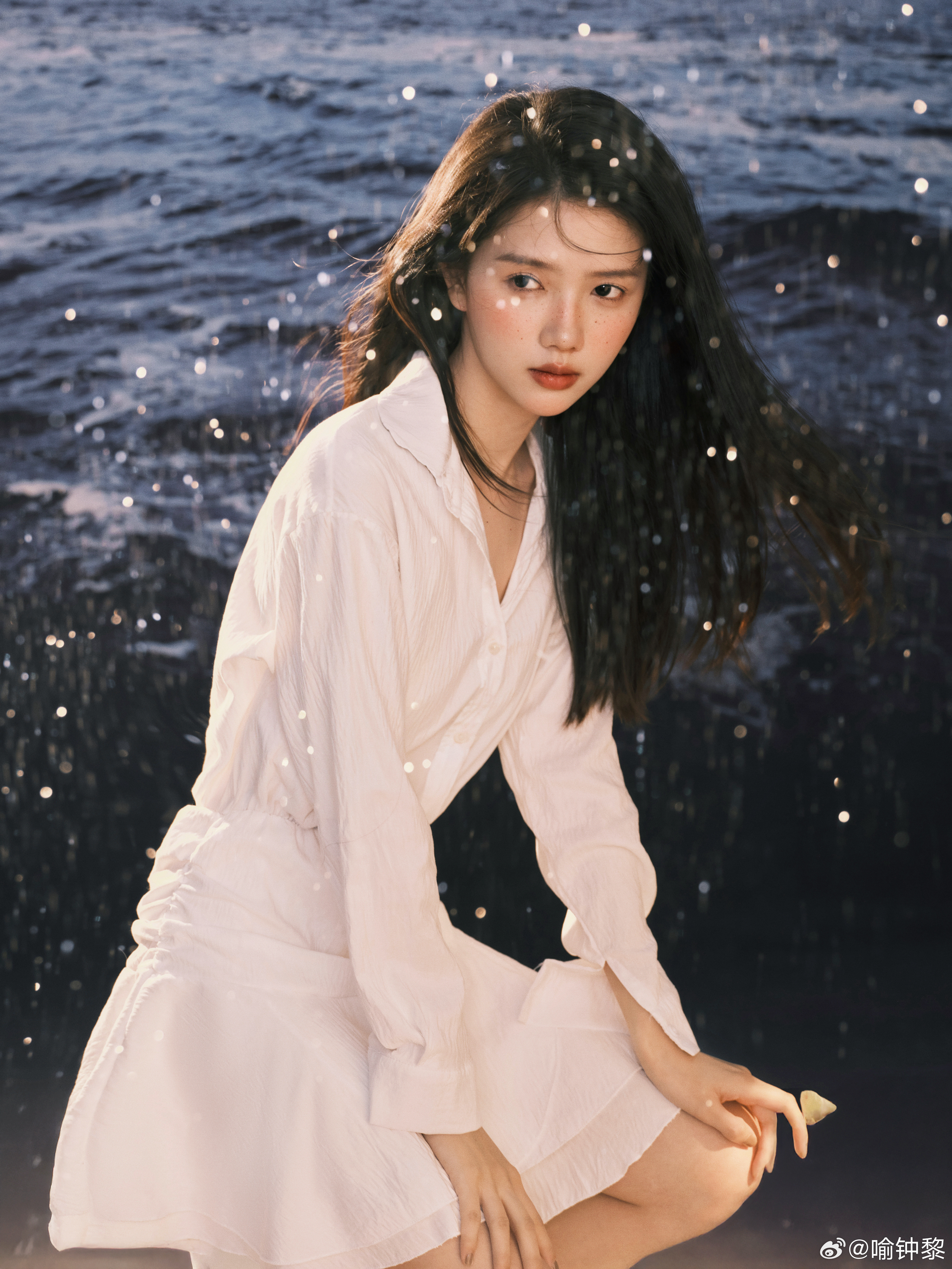喻钟黎海边写真🌊