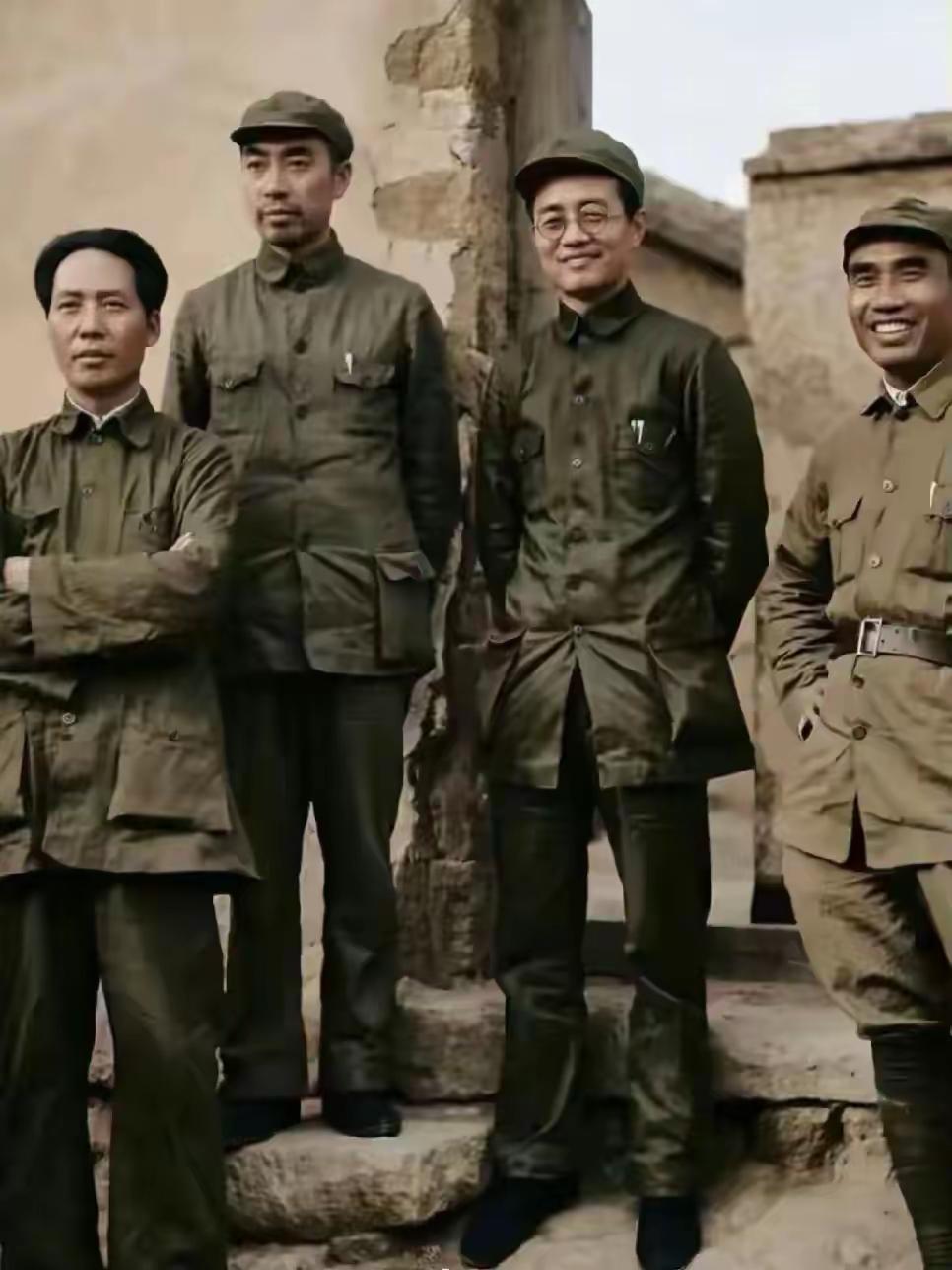 王铎：请大家仔细看看张闻天、毛泽东、周恩来和朱德他们在延安的形象。我的问题是