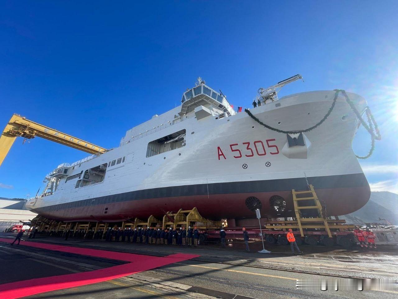 🇮🇹意大利海军新海洋调查船下水。1月26日，意大利海军在拉斯佩齐亚海军