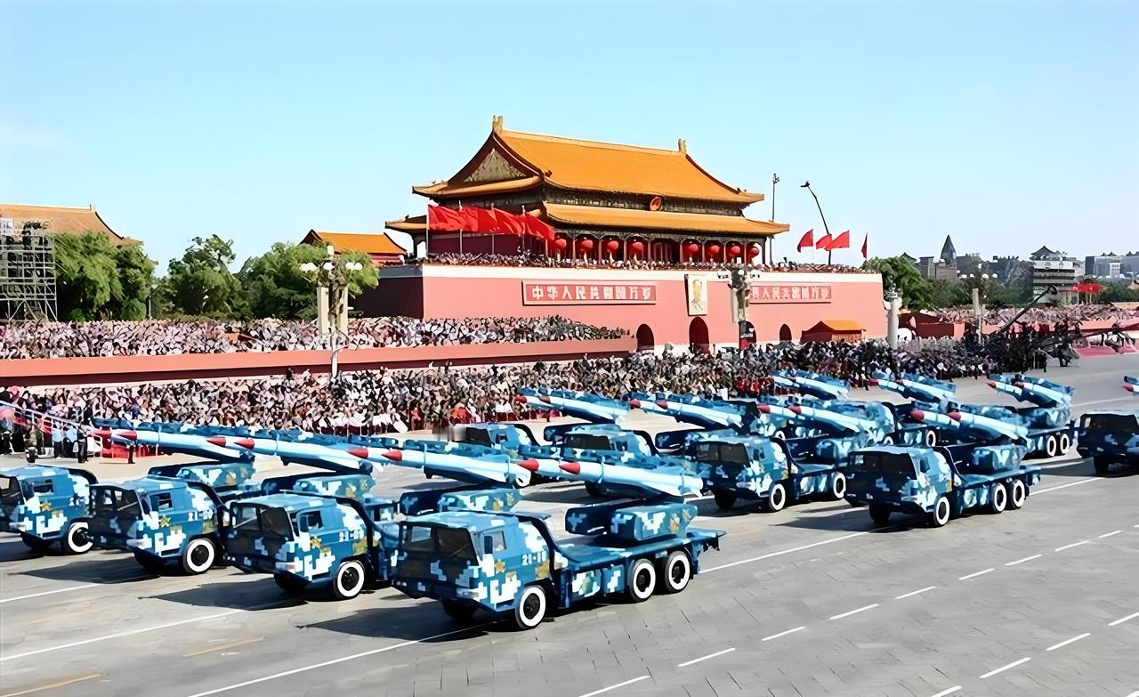 “一颗导弹落地，美国就从地球消失”——这话听着解气，但真不是中国的官方态度。