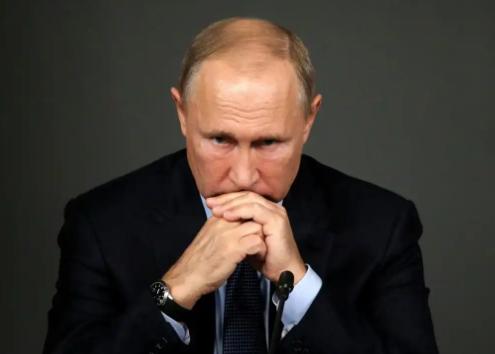 俄军费暴涨至17万亿卢布，普京直接盯上国内资本，俄罗斯富豪集体“出血”捐款，千亿