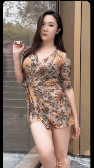 她属于那种美女？阅历丰富的猜一猜！