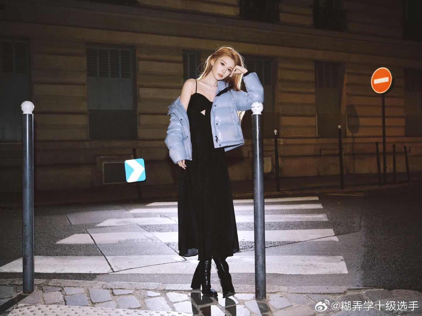 毛晓彤你金发不要太美好伐？！​