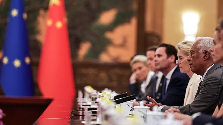中国LNG进口两连跌，转头把长协船货转售欧洲渡寒冬，彭博直呼"市场平衡者"，