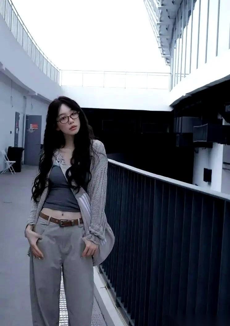 上海一对夫妻，备孕三年，医院的诊断书直接拍在脸上：男方精子活力不达标。医生就一句