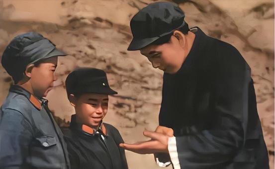 寻找与毛主席合影的小八路，一张照片后来竟成他的“丹书铁劵”“1986年4月，北