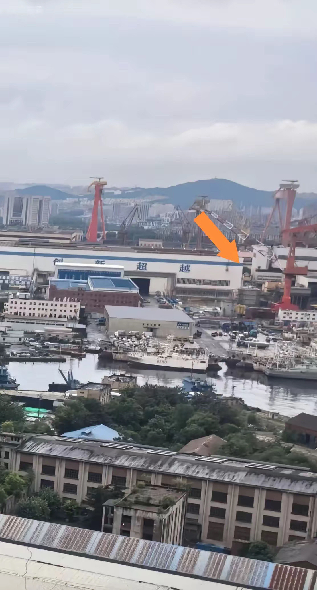 北方某地船坞旁的屏蔽箱图[思考]图源网络烽火问鼎计划​​​