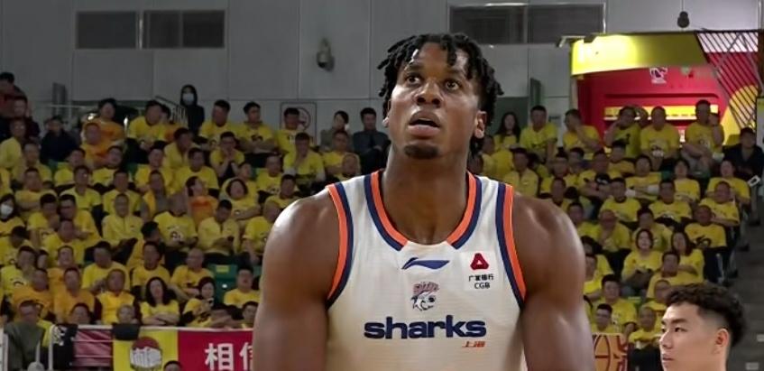 上海久事又赢32分！！！不得不说：现在的上海久事状态太好了，客场挑战山西汾酒