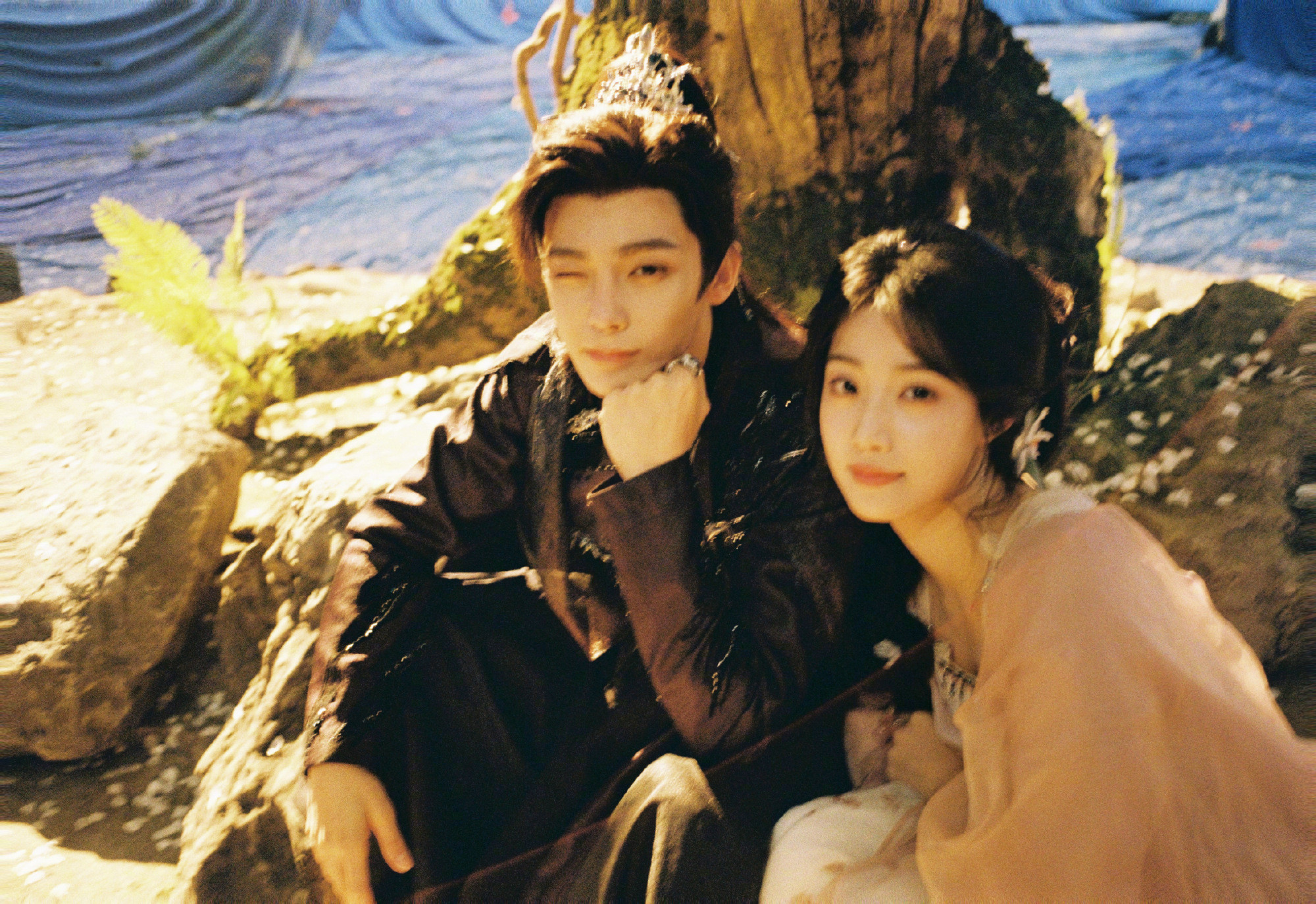 卢昱晓很爱很爱入青云的一切千字长文？有！14分钟视频？有！超多未公开合照？也有！