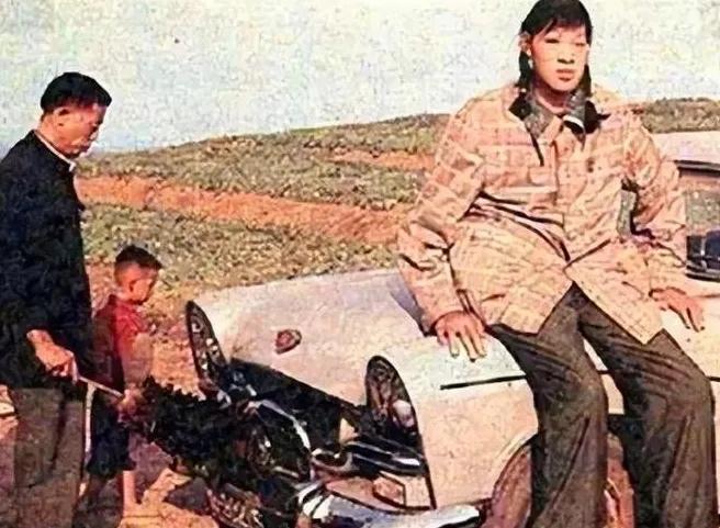 2005年，湘雅医学院的标本室内，存放着一具巨人骨架，她就是中国女巨人曾金莲的遗