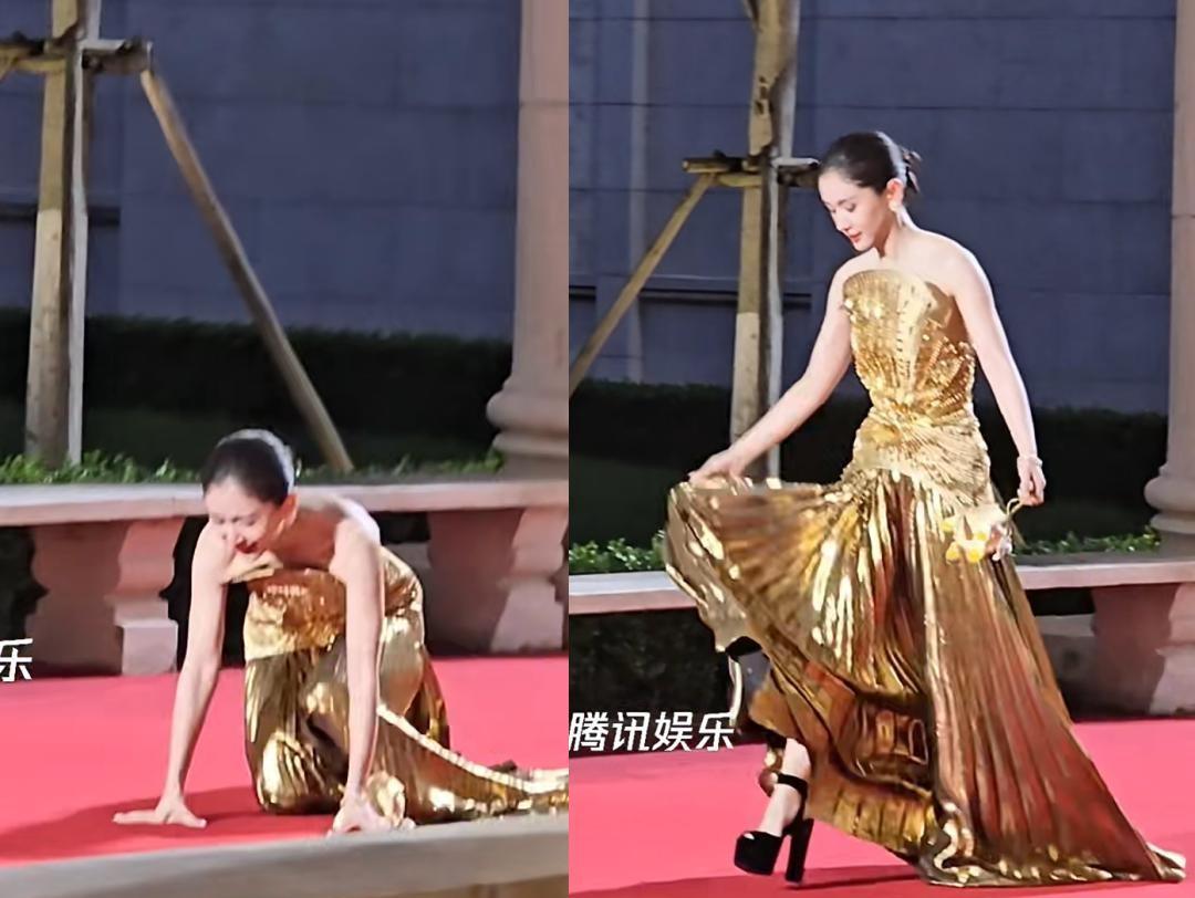 身高1米59的王子文，这几天估计要彻底失眠了！本以为穿着一袭金色珠光长裙配蜀锦