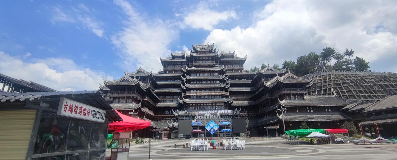 在遵义游玩，一定要到遵义会议会址打卡，这是一个具有转折意义的时代的见证。遵义会议