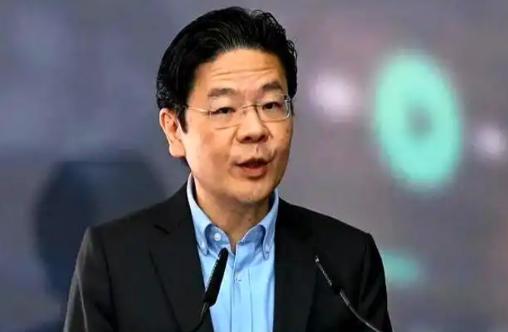 中美起冲突，新加坡挺美国；中日起冲突，新加坡挺日本；中菲起冲突，新加坡挺菲佣；中