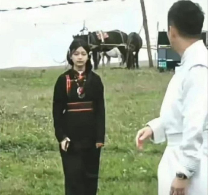 我勒天！看着小玥儿…大S真完美复刻了一个自己出来，有时候基因这个东西真的很神奇，