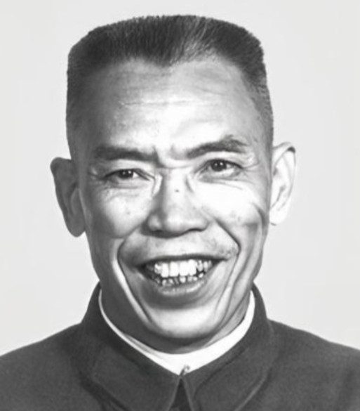 1973年，梁兴初将军被下放到太原一个化工厂劳动改造，一天他正在打扫卫生的时候，