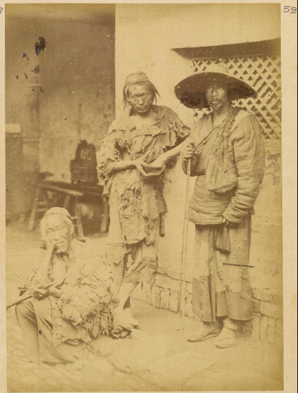 1874年，大清的乞丐，真的是衣不蔽体。