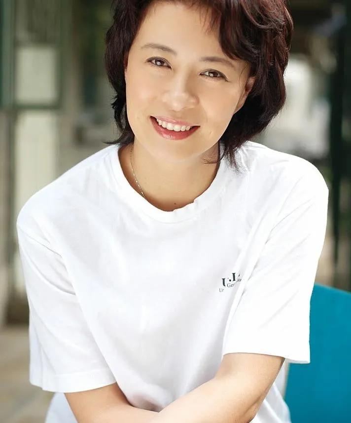 回顾演员刘佳：37年婚姻零绯闻，儿子成骄傲，幸福秘诀何在她是国家一级演员。