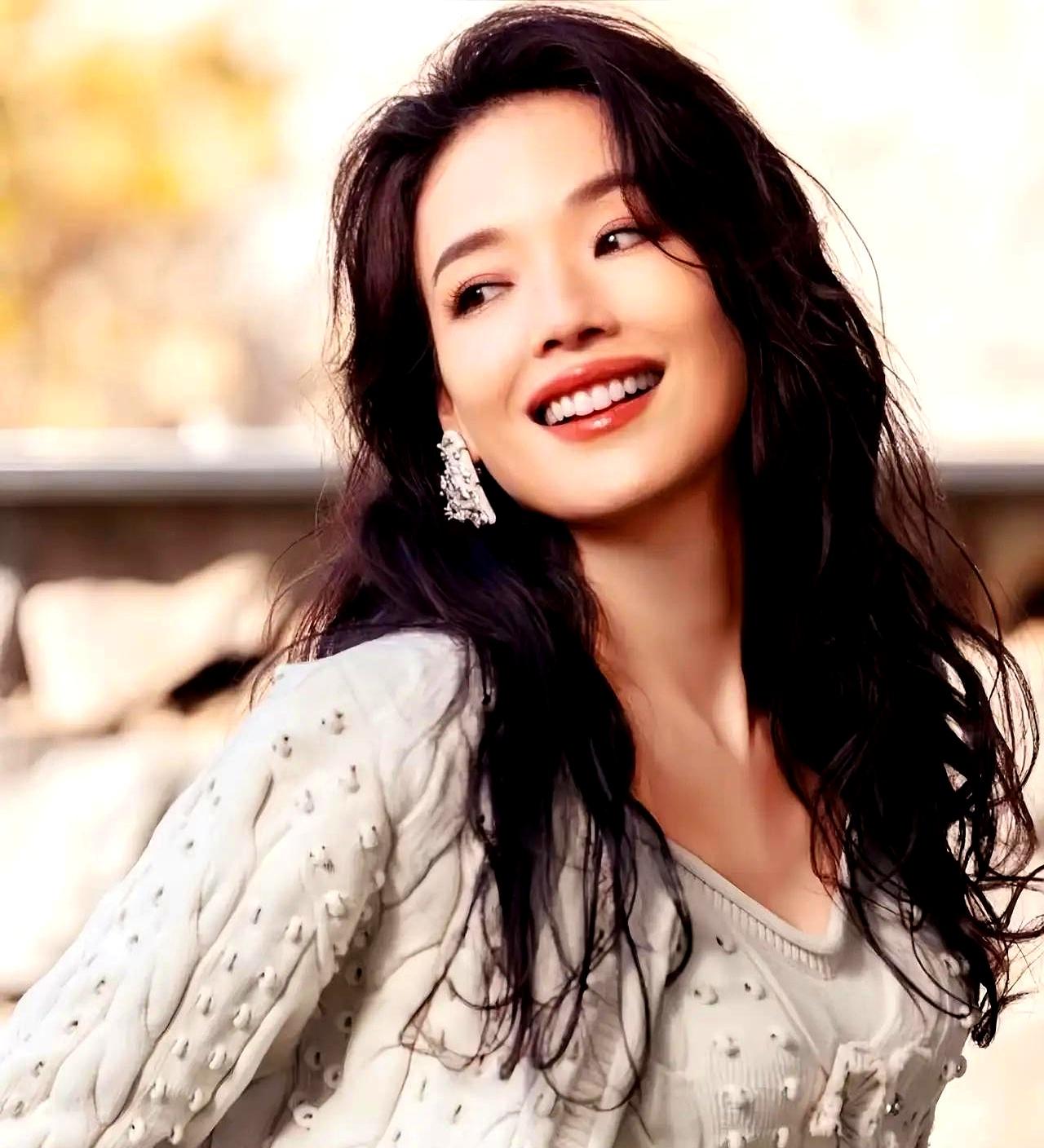 一百万就想请舒淇吃饭？昨晚小米这发布会一出，恐怕得再加个零了吧！说实话，以前