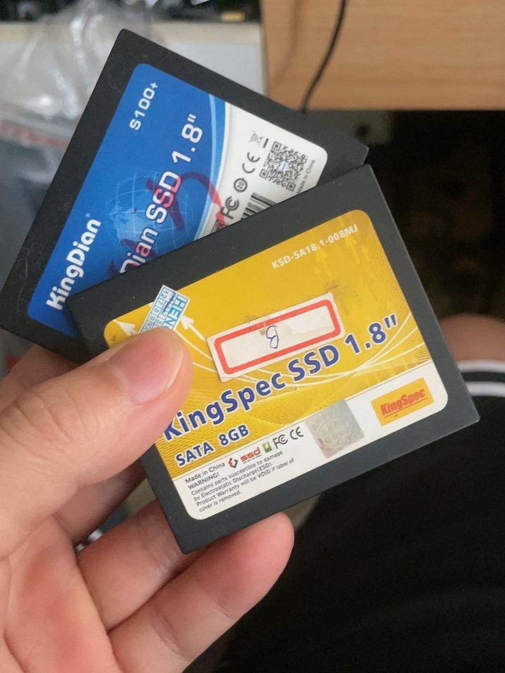 家人们，我在广州鬼市花5块钱淘到了个1.8英寸固态硬盘。这价格，简直跟白捡似的。
