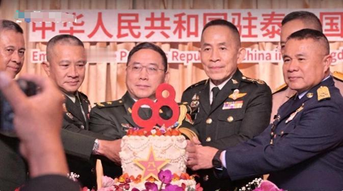 中国八一建军节，泰国隆重庆祝，柬埔寨不闻不问，这装都不装了？ 7月31日，万