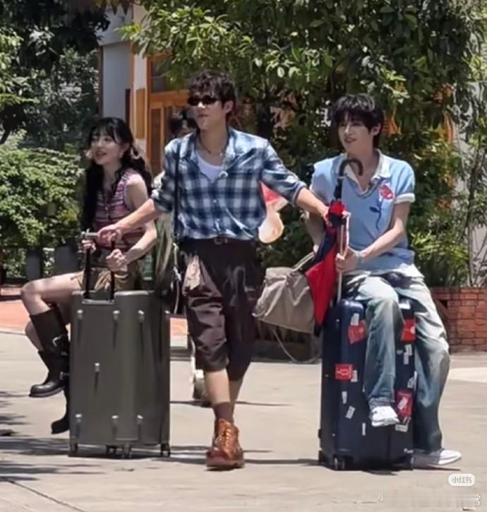 王安宇田曦薇黄明昊校服路透王安宇田曦薇黄明昊校园剧即视感本来只是刷路透，结果被这