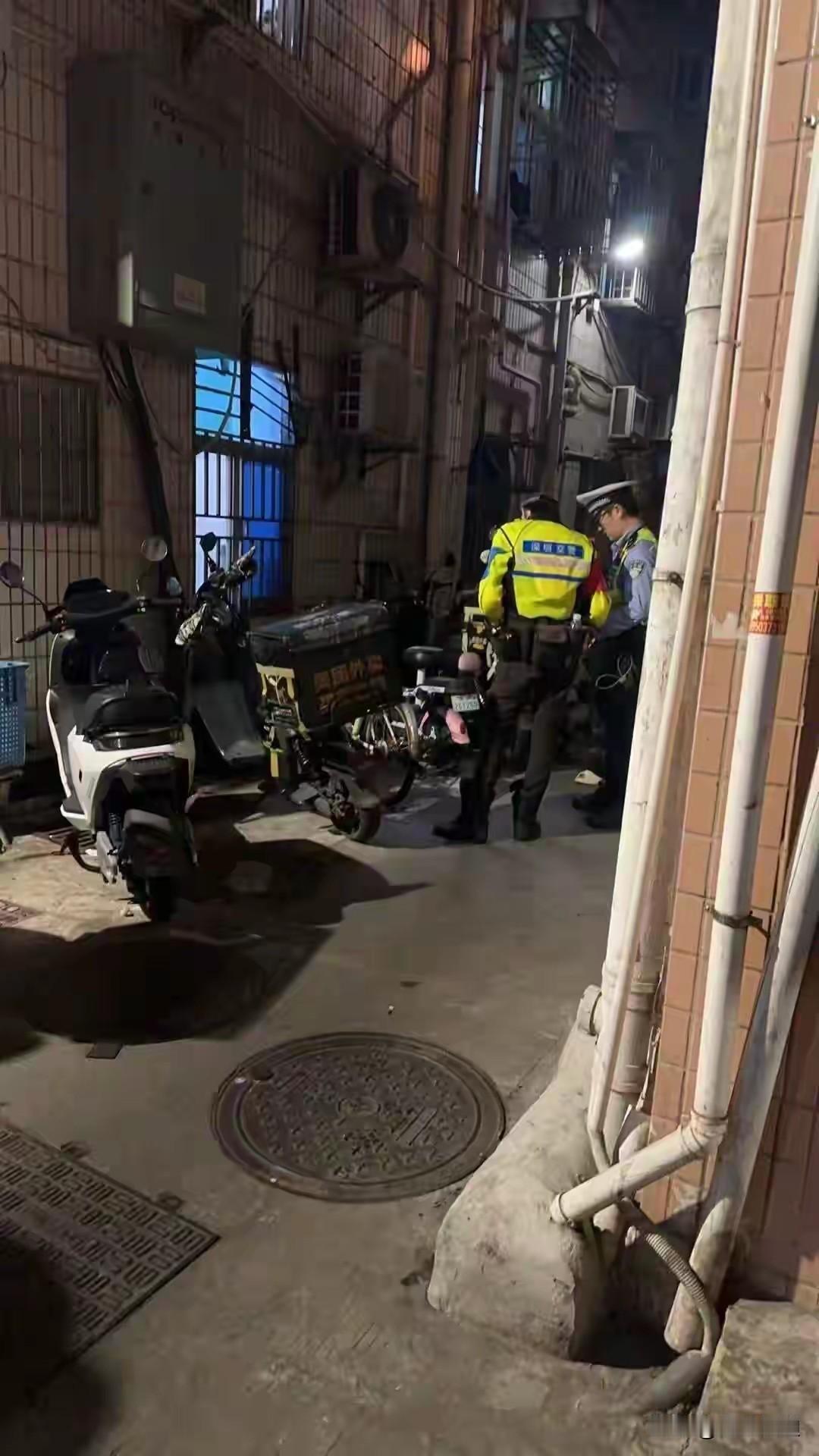 分享我这周有趣的事：看到楼下在排查电动车，我直接把电动车搬回家里了，终于可以睡个