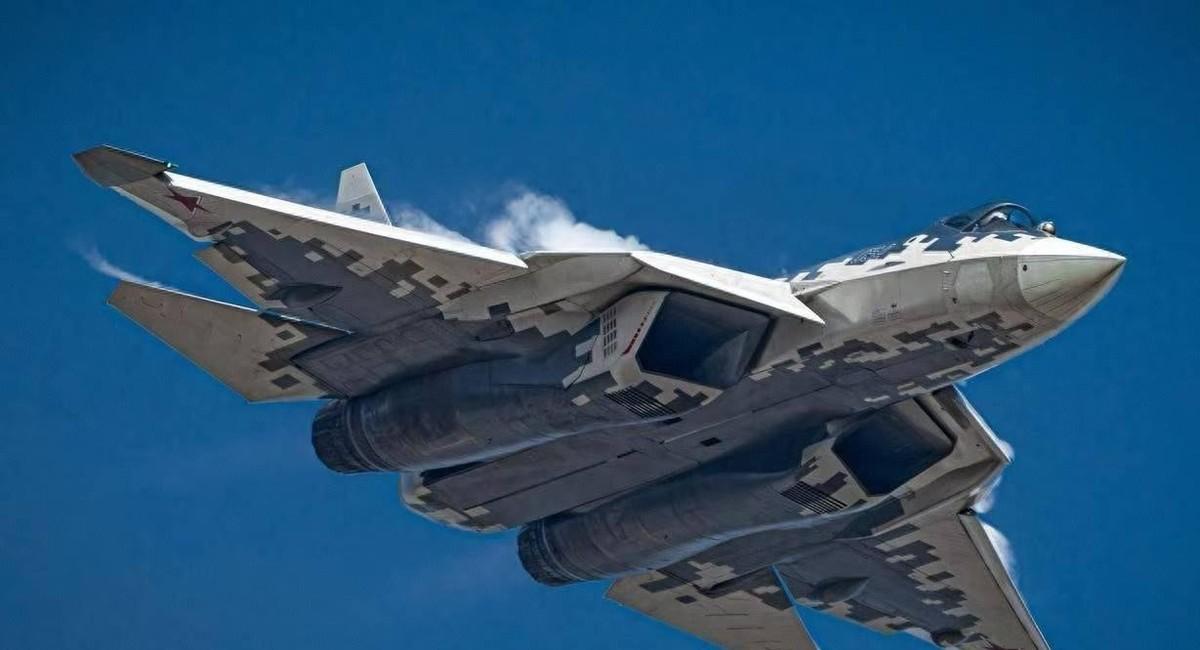 老毛子的苏57战斗机最新涂装非常成功（图1-3），因为能够与西伯利亚荒原环境高度