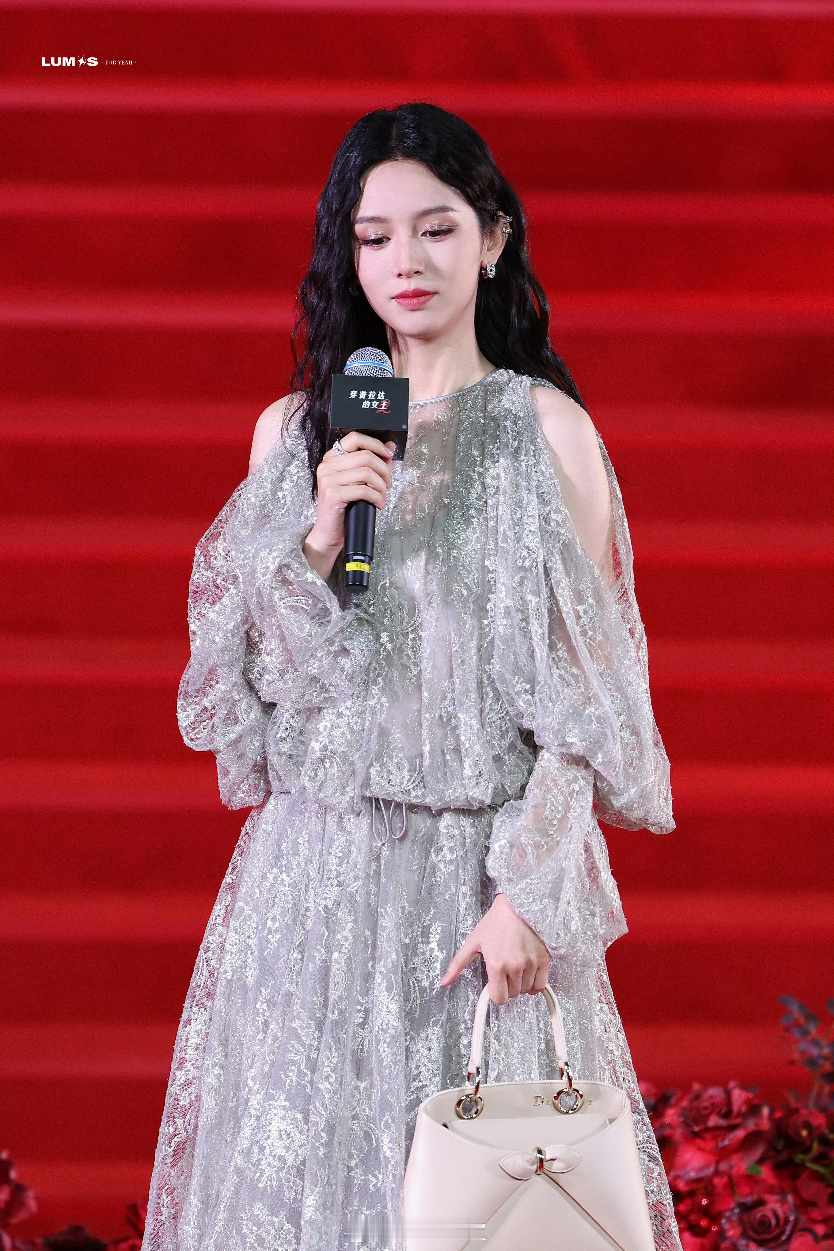 周也门面级别的美貌周也女团门面级别的美貌C位门面预定！这张脸是真实存在的吗？生图