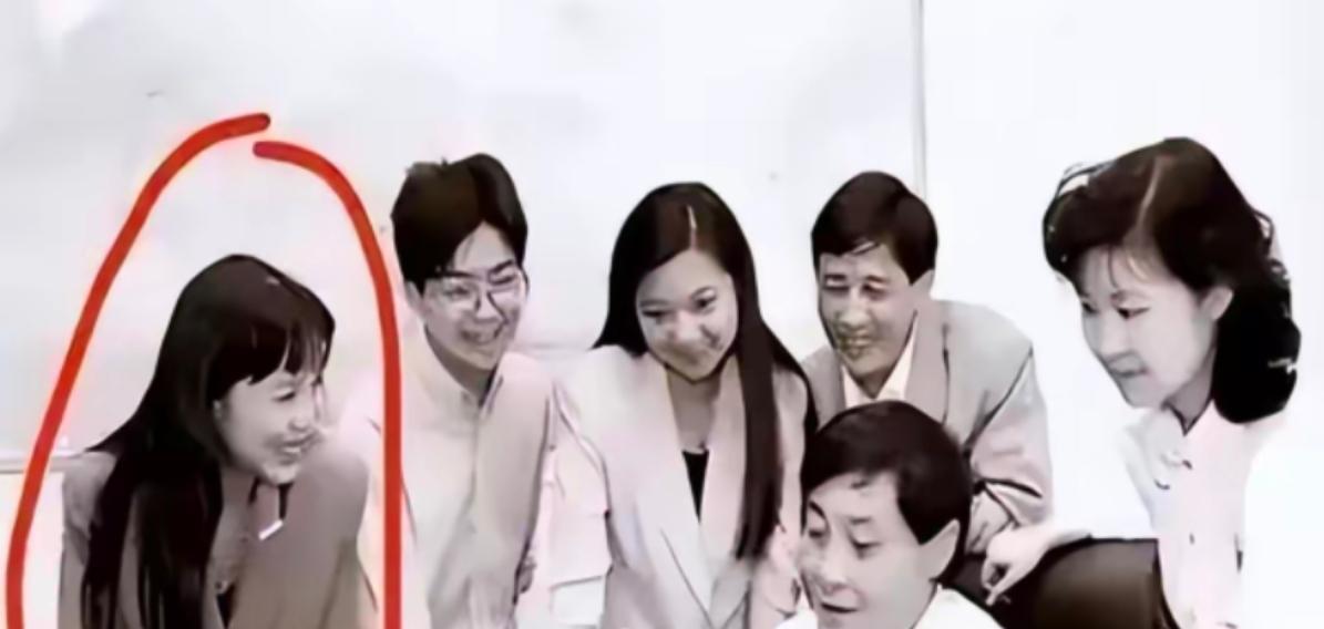 宗馥莉再次遭亲叔叔炮轰！真的要把弟妹往绝路上走吗逼吗？注意用词是弟妹，不是小三的