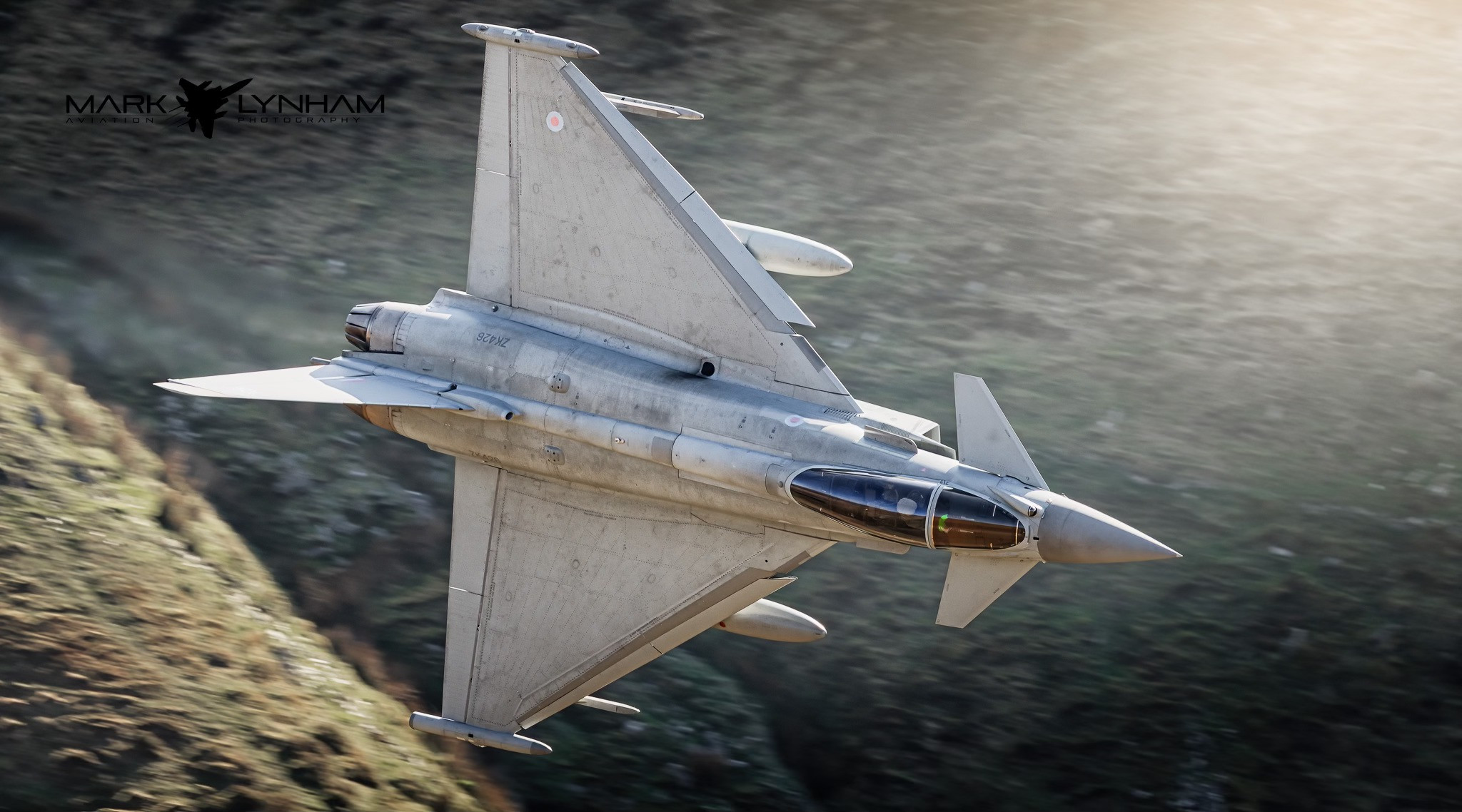 马赫谷上空的台风