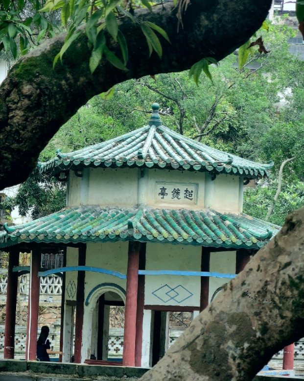 生活中，要狠狠记住的心眼：1.男人找情人，一般看女人的颜值和身材，但结婚一