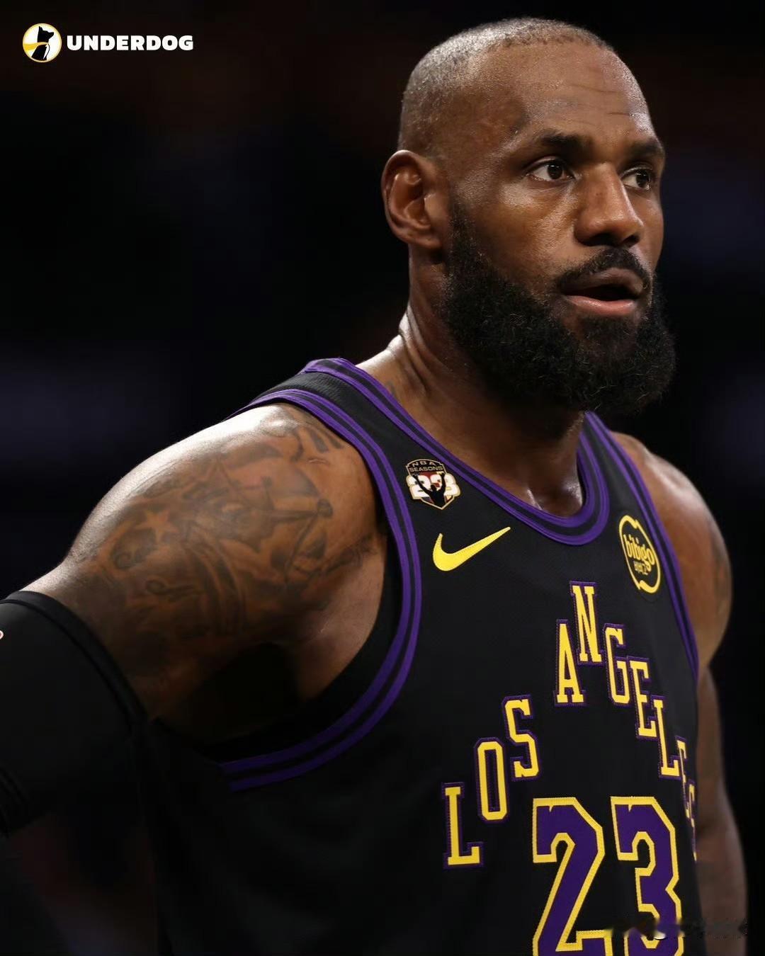 不争了！詹姆斯看开了啊！今天，湖人队将坐镇主场背靠背迎战马刺队。本场比赛，詹