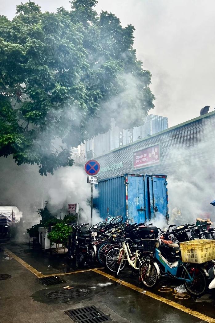 到底什么时候才能结束广东珠海北山附近。一位网友每天上下班都要经过这条路而且每