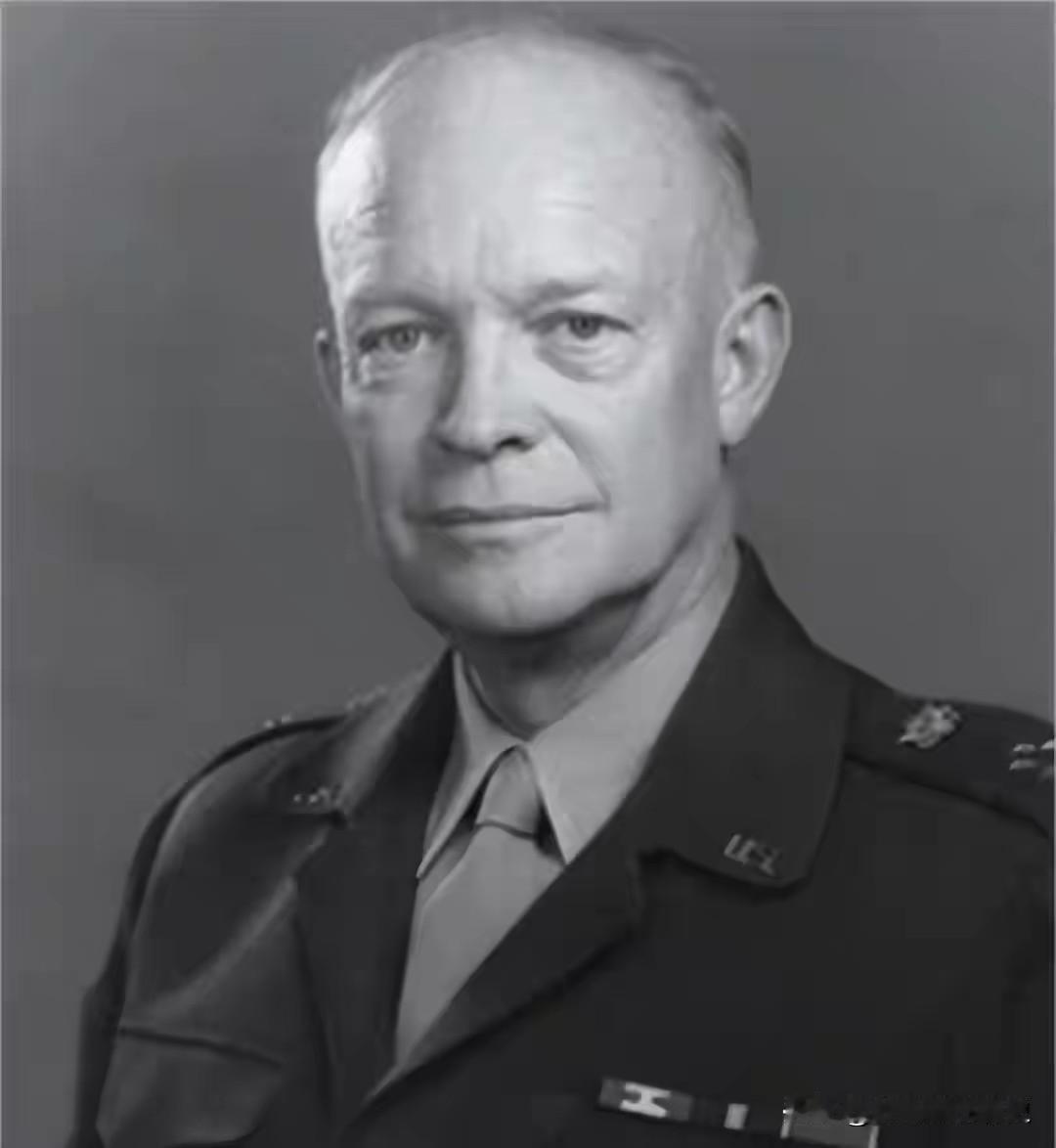 1953年，1800名国军伞兵跳伞后直接懵了：脚下等待他们的，为何是举着锄头的农