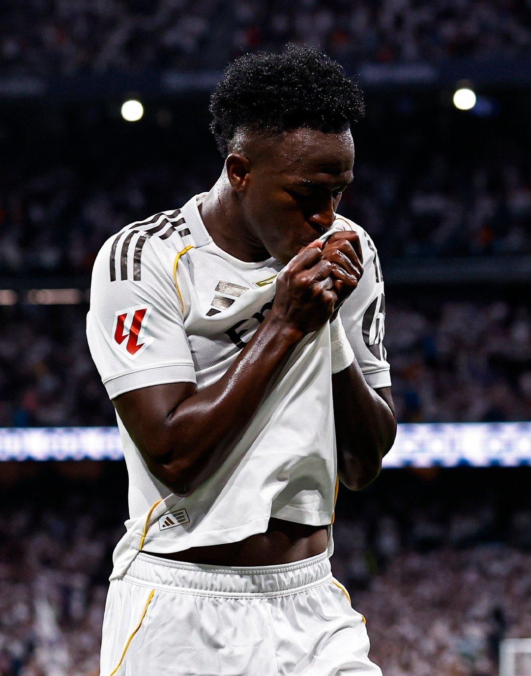 欧洲转会新闻播报！★屈居姆总之下！皇马已经与维尼修斯在就续下一份长约达成了原