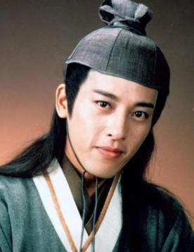 1996年，吕颂贤被一位富婆看中，对方拿出5000万的支票，放在吕颂贤的面前:“