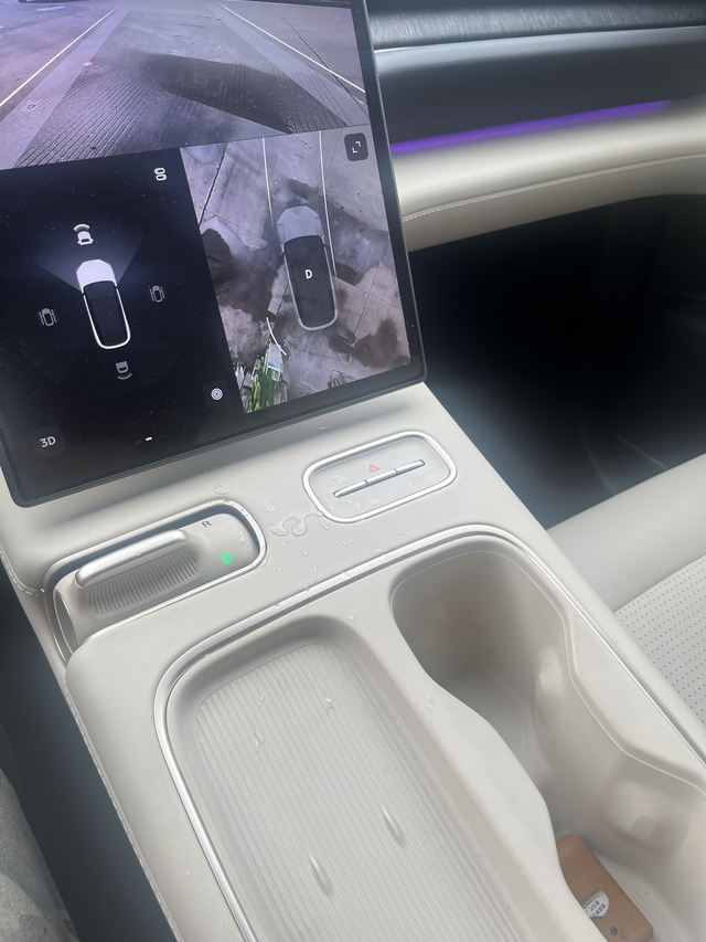 开蔚来汽车品漏水人生蔚来汽车es6在开了115天的时候居然漏水了！那时候我