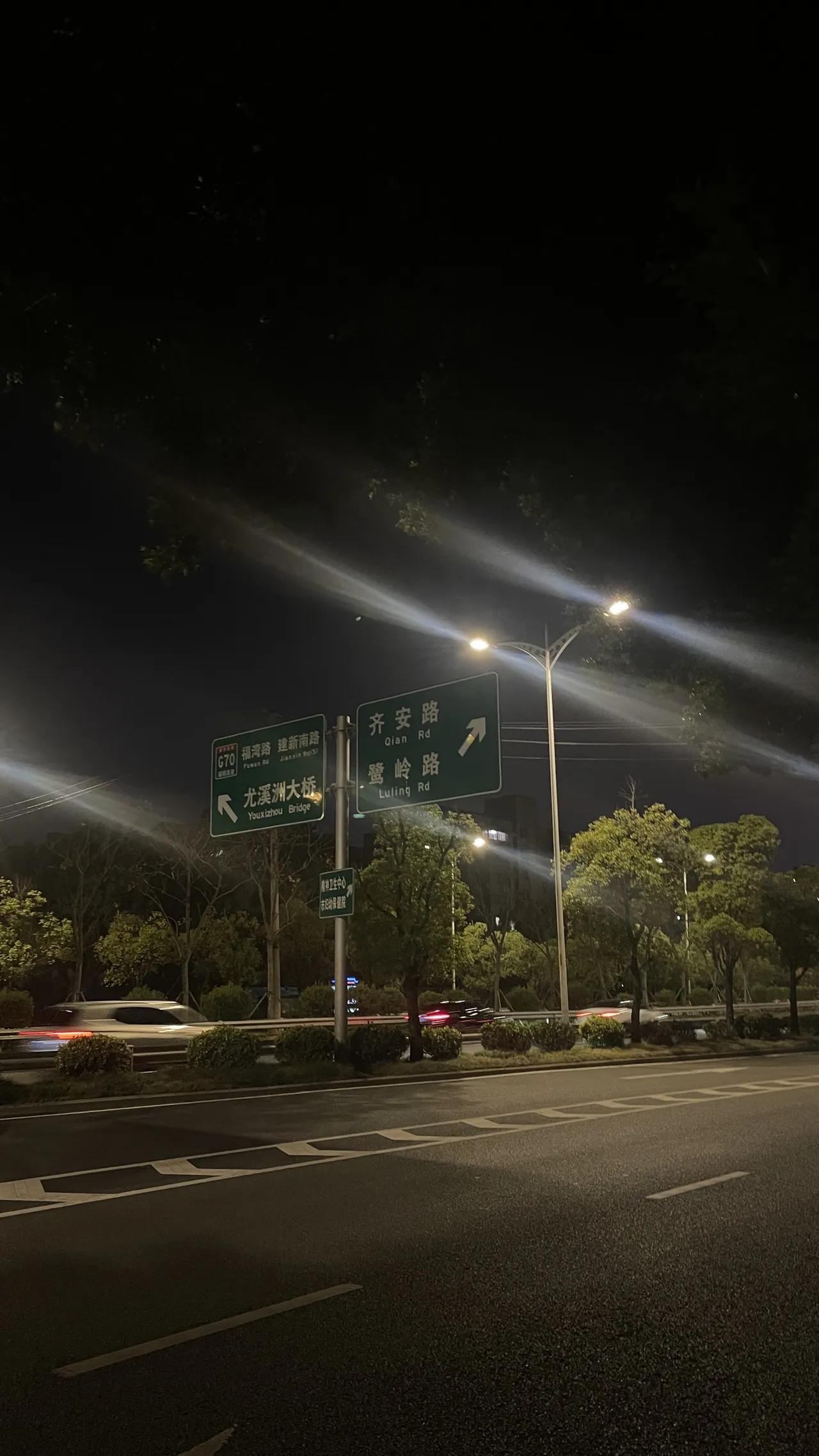 这绝对是因果报应。夫妻俩。第一胎生了女儿。第二胎到第五胎都是4个月时查出来是女